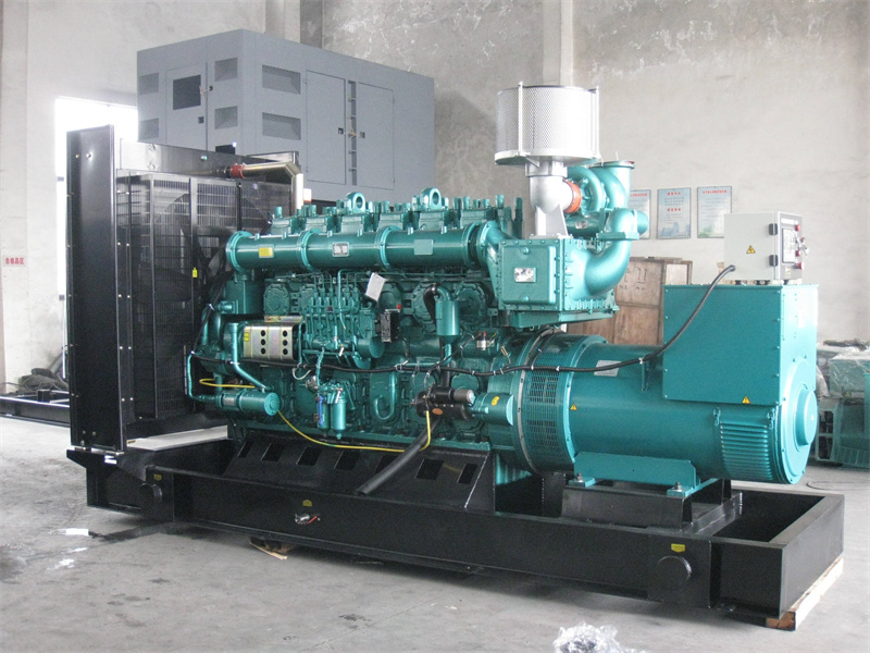 禹州200KW 柴油发电机的油耗是多少?